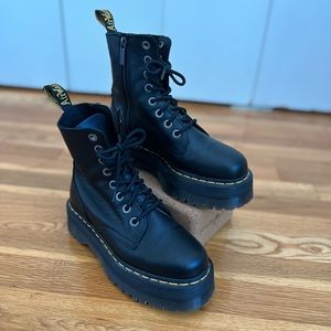 Platform, zipper, women’s Doc Martens! Only worn once. Like new.